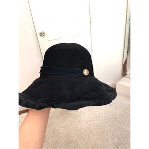 Adorable Black Bucket Hat Good Sun Protection Mint Condition